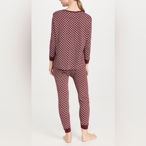 THE GREAT. The Sleep Long John Henley Pajama Top in Maroon Frost Floral 3/Large - Picture 4 of 11
